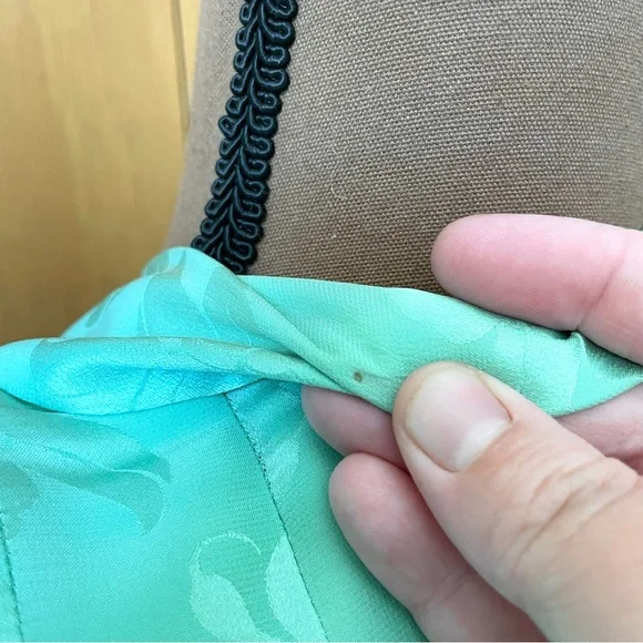 Vintage 80s Adele Simpson 100% Silk Seafoam Green Dress Long Sleeve Pleated 12 - Picture 16 of 16